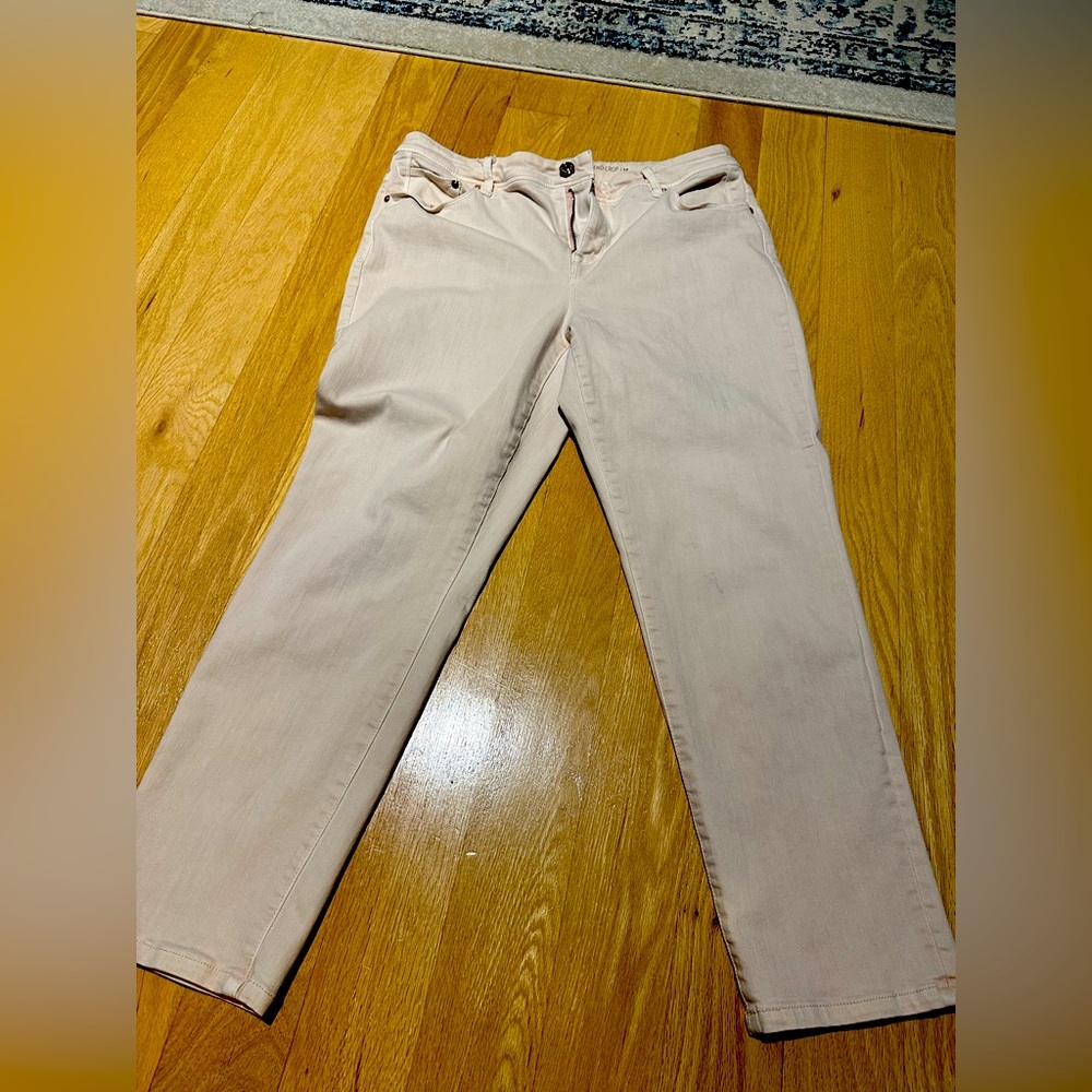 Chico’s so slimming crop jeans